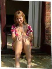 Brit Mummy Wifey Outside In Upskirt 720x960