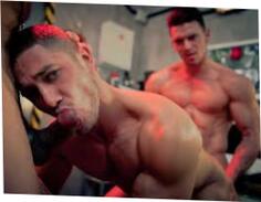 Macho Muscle Boys In Hot Homo Threesome Homo Porno 800x600