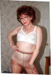 Retrro Granny In Sexy Underwear Niche Top Mature 850x1244