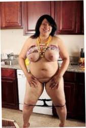 Fat Latina Mz Twilight Unwrapping And Flashing Boobies In Kitchen Pichunter 597x900