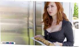 Lonely Ginger-haired Mummy Housewife Brings Cookies To Her Fresh Neighbours She Hears A Sound And Takes A Look She Finds Them Having Hookup And They Invite Her In And Entice Her Shes Munched While Shes 1280x720