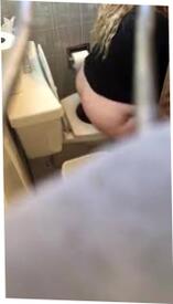 Bbw Crapping Diarrhea On The Restroom Hidden Camera Thisvid 480x848